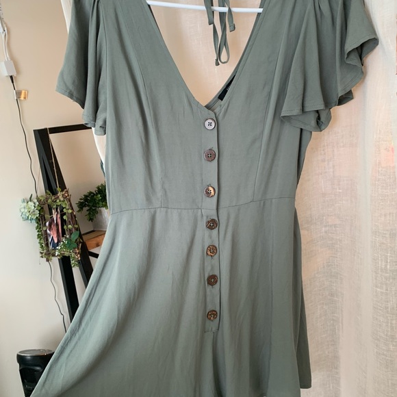 Forever 21 sage green romper - Picture 2 of 4